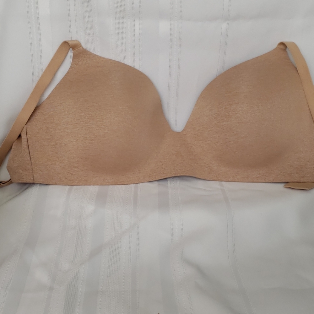 Victoria's Secret wireless bra size 36DD